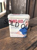 Vintage Johnson & Johnson Band-Aid Can sheer strips (R820)