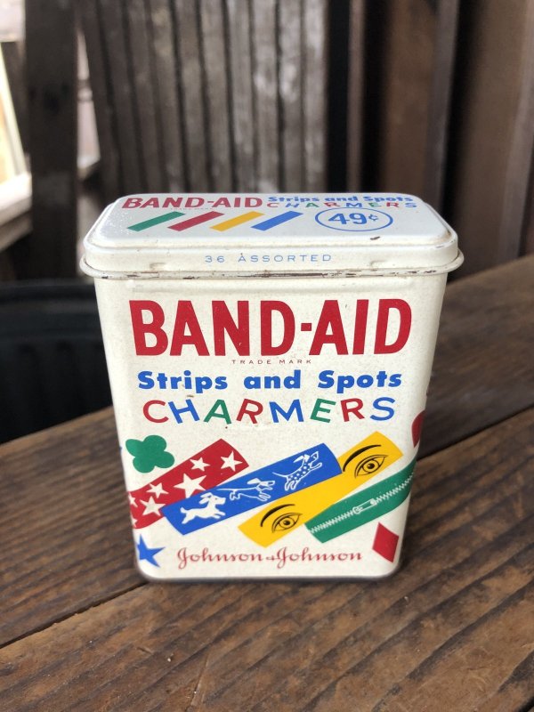 画像1: Vintage Johnson & Johnson Band-Aid Can Strips and Spots Charmers (R812)