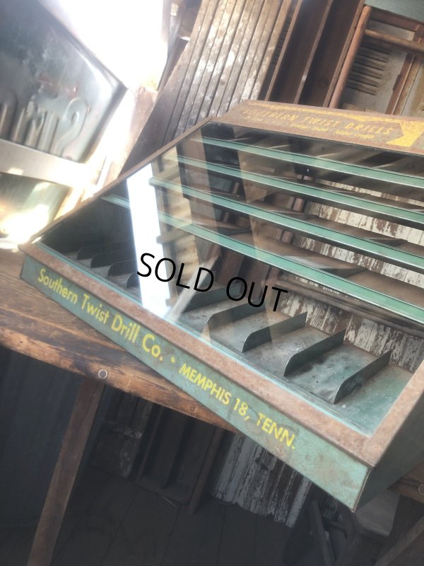 画像33: Vintage Southern Twist Drill Co. Advertising Hardware Store Display Cabinet (R840)