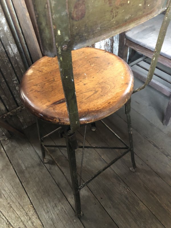 画像22: Vintage Industrial Stool Chair 3228 (R846)