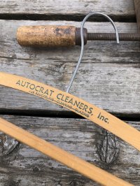 Vintage USA Advertising Wood Hanger AUTOCART CLEANERS, Inc (R863)