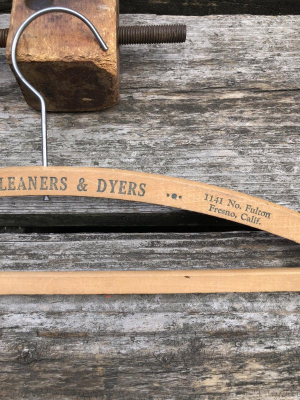 画像4: Vintage USA Advertising Wood Hanger MASTER CLEANERS & DYERS (R860)