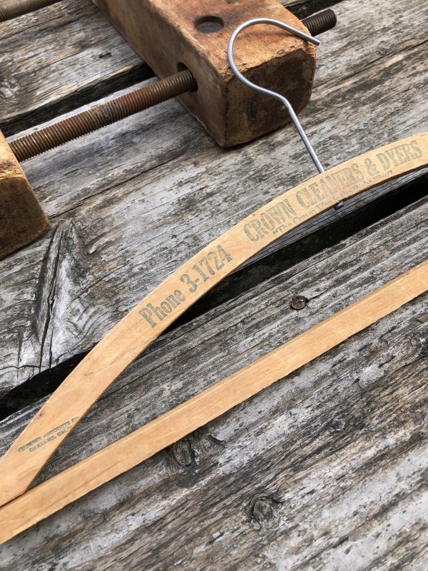 画像3: Vintage USA Advertising Wood Hanger CROW CLEANERS & DYERS CLEAN CLEANERS (R861)