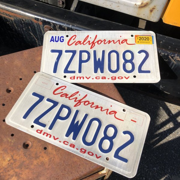 画像1: Original USA California License Plate 7ZPW082 SET (R904)