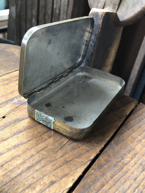画像3: Vintage Tobacco Tin Van Ribber (R947)