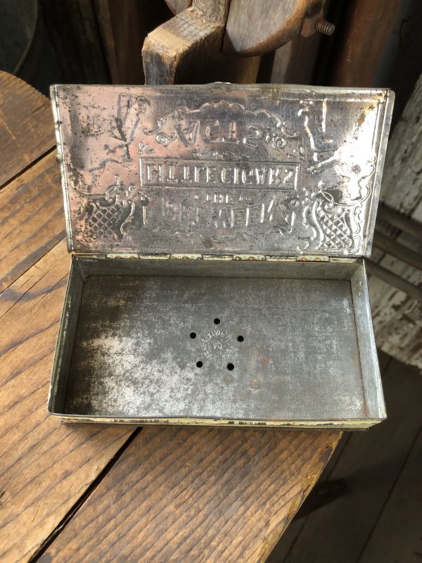 画像2: Vintage Tobacco Tin Between The Acts Little Cigars (R953)