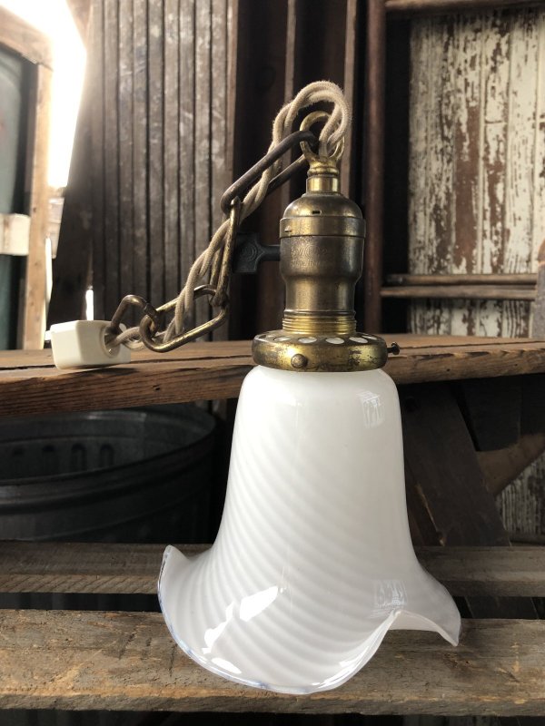 画像1: Vintage U.S.A. Milk Glass Globe Pendant Hanging Lamp (A005)