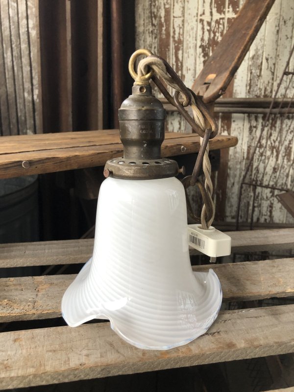 画像1: Vintage U.S.A. Milk Glass Globe Pendant Hanging Lamp (A003)