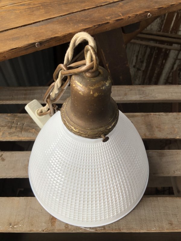画像2: Vintage U.S.A. Milk Glass Globe Pendant Hanging Lamp (A001)