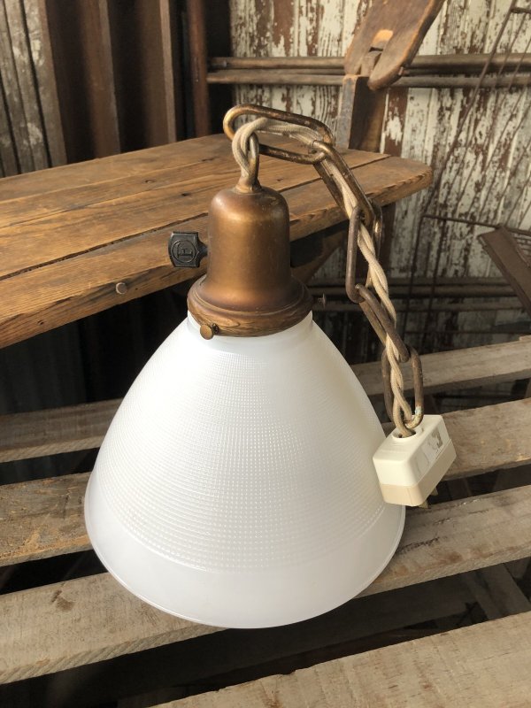 画像1: Vintage U.S.A. Milk Glass Globe Pendant Hanging Lamp (A002)
