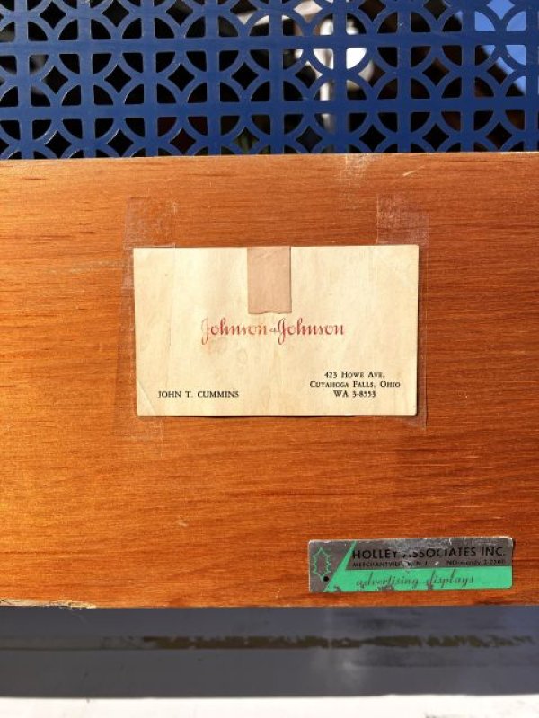 画像10: 【店舗引き取り限定】 Vintage Johnson and Johnson Advertising FIRST AID NEEDS Store Display Shelf Rack HTF!  (A050)