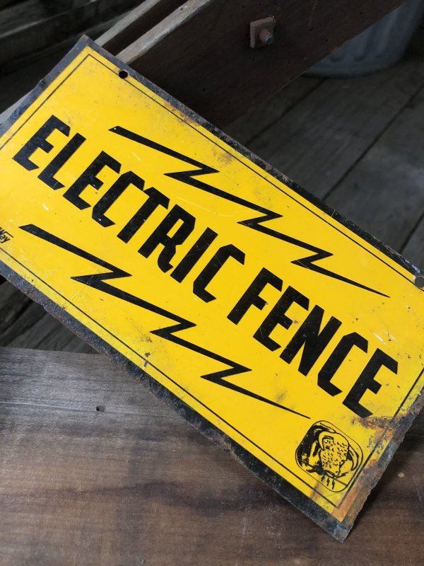 画像3: Vintage Electric Fence Farm Warning Sign (A053)