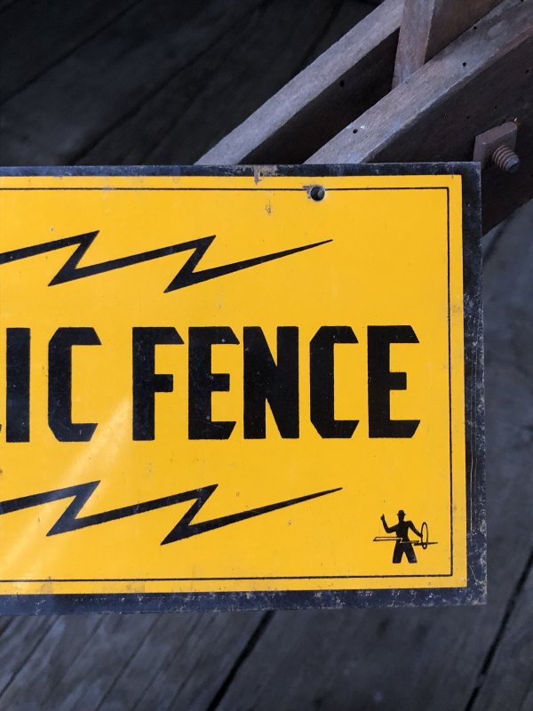 画像3: Vintage Electric Fence Farm Warning Sign (A052)