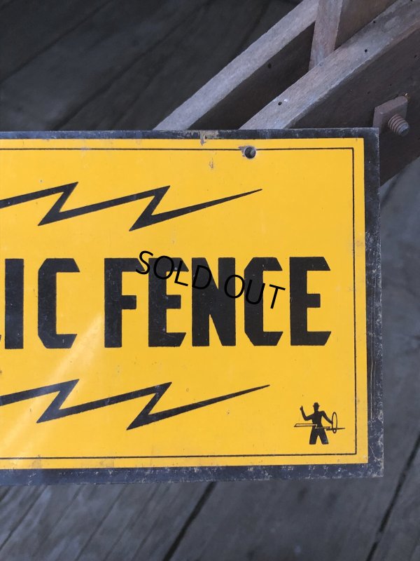 画像3: Vintage Electric Fence Farm Warning Sign (A052)