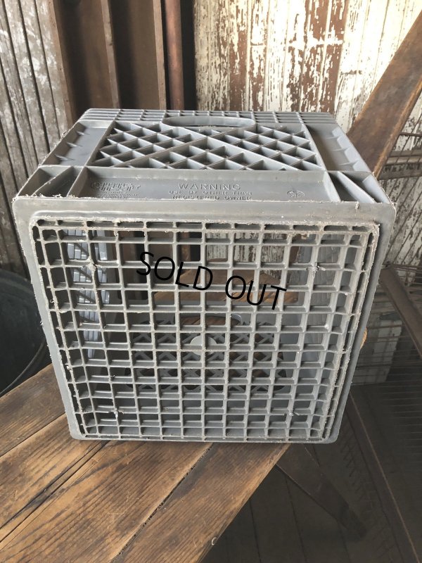 画像8: Vintage USA  DAIRY FOODS Heavy Duty Plastic Milk Crate Foster Farms (M) 
