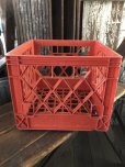 画像1: Vintage USA  DAIRY FOODS Heavy Duty Plastic Milk Crate Hawthorn Mellody (Y)  (1)