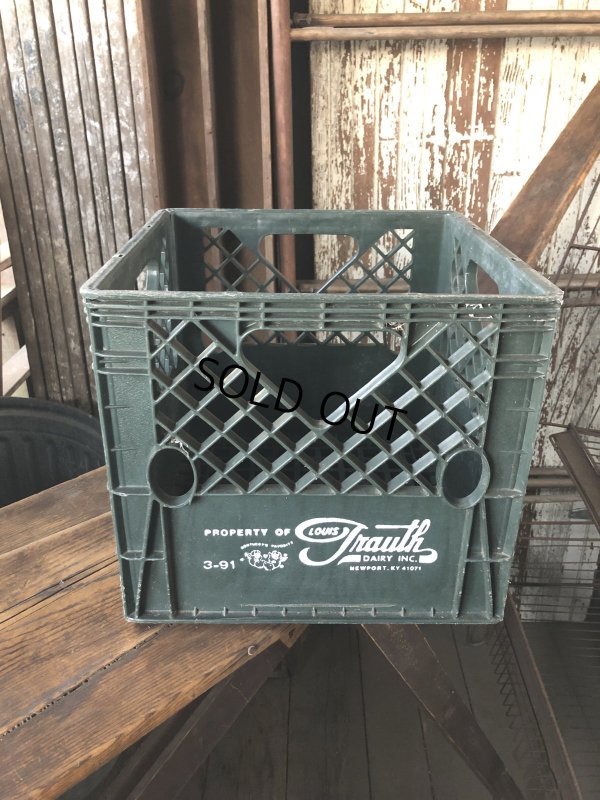 画像1: Vintage USA  DAIRY FOODS Heavy Duty Plastic Milk Crate LOUIS Trauth Dairy Inc. (Q) 