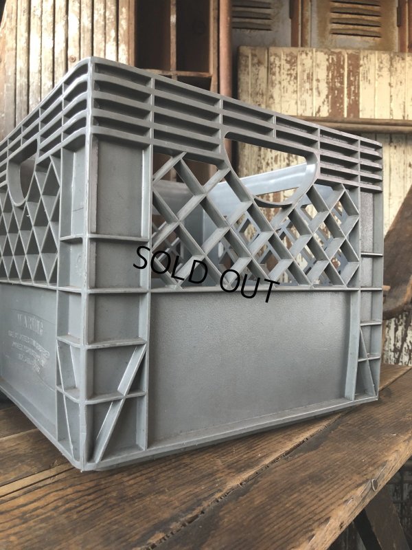 画像4: Vintage USA  DAIRY FOODS Heavy Duty Plastic Milk Crate Foremost (O) 