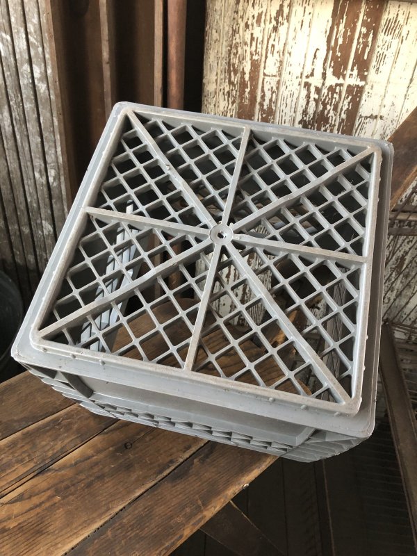 画像9: Vintage USA  DAIRY FOODS Heavy Duty Plastic Milk Crate Foremost (O) 