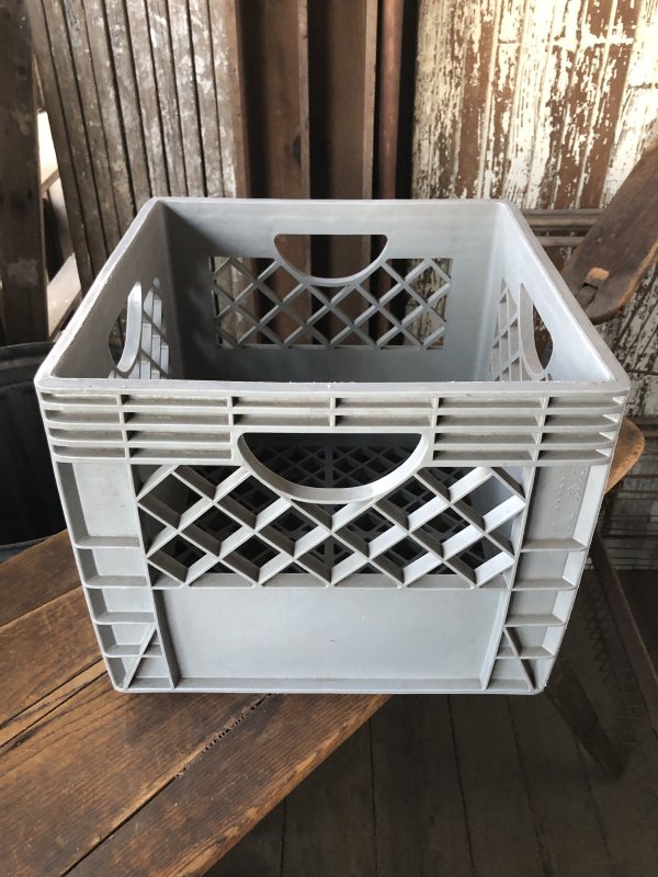 画像2: Vintage USA  DAIRY FOODS Heavy Duty Plastic Milk Crate Foremost (O) 