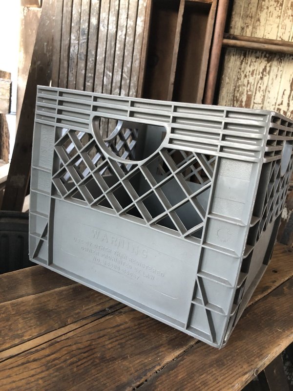 画像3: Vintage USA  DAIRY FOODS Heavy Duty Plastic Milk Crate Foremost (O) 