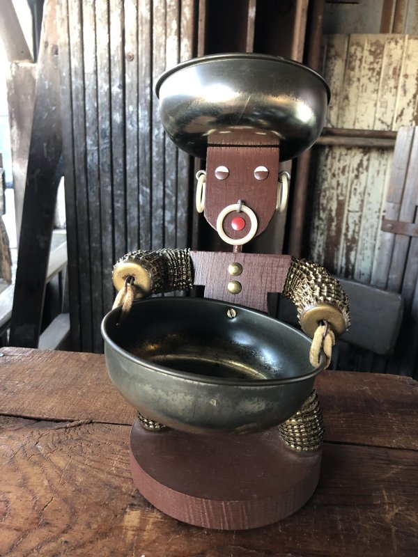 画像1: 50s Vintage Bottle Cap Man Figurine Mid Century Folk Art (A090) 