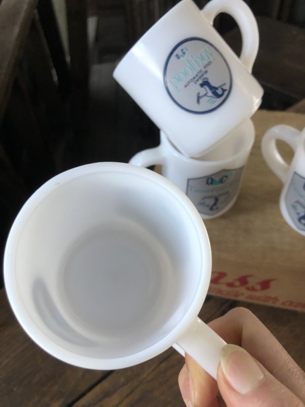 画像2: Vintage OMCO Milkglass Mug Dolphin Set  (A115)