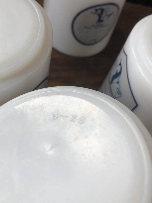 画像6: Vintage OMCO Milkglass Mug Dolphin Set  (A115)