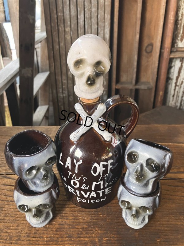 画像1: 50s Vintage SKULL " LAY OFF " Poison Decanter Bottle w/Shot Glass (B619)
