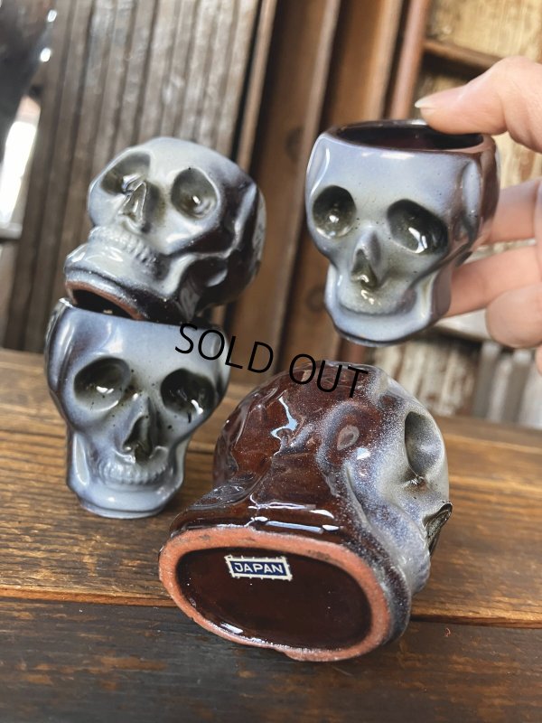 画像2: 50s Vintage SKULL " LAY OFF " Poison Decanter Bottle w/Shot Glass (B619)