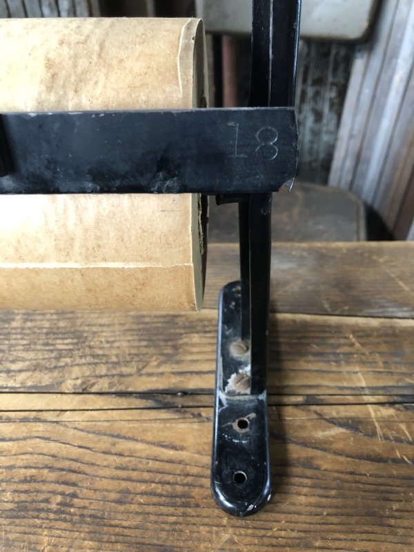 画像9: Vintage General Store Counter Top Paper Roll Holder Cutter Dispenser (A124) 