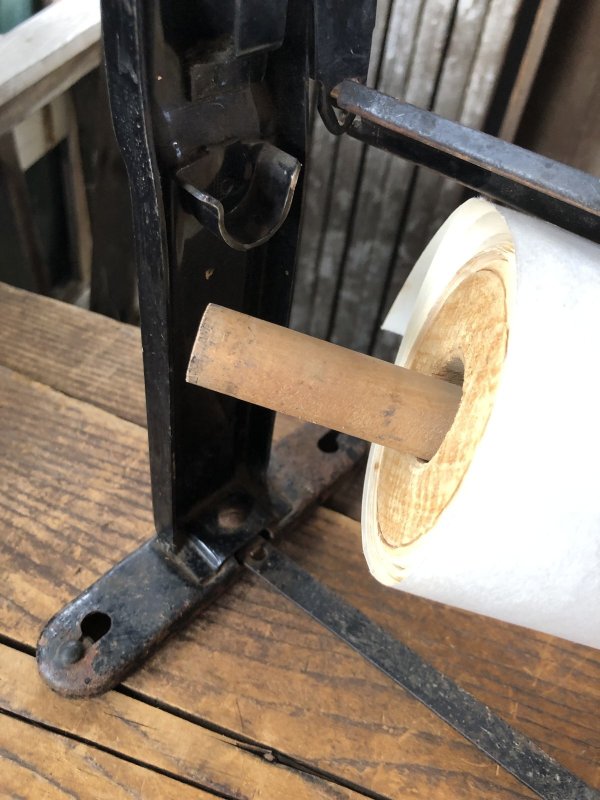 画像13: Vintage General Store Counter Top Paper Roll Holder Cutter Dispenser (A123) 