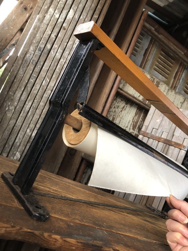 画像16: Vintage General Store Counter Top Paper Roll Holder Cutter Dispenser (A123) 