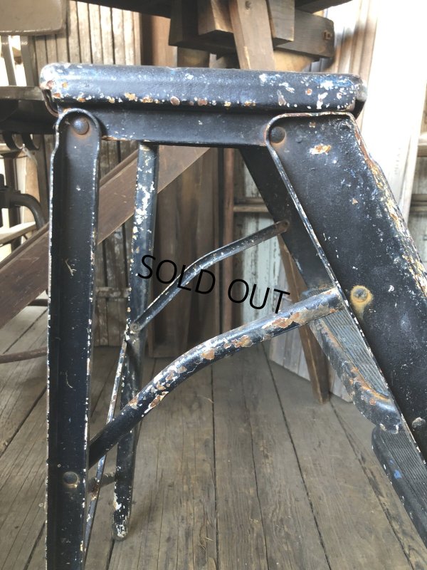 画像12: Vintage Metal Step Ladder (A133)