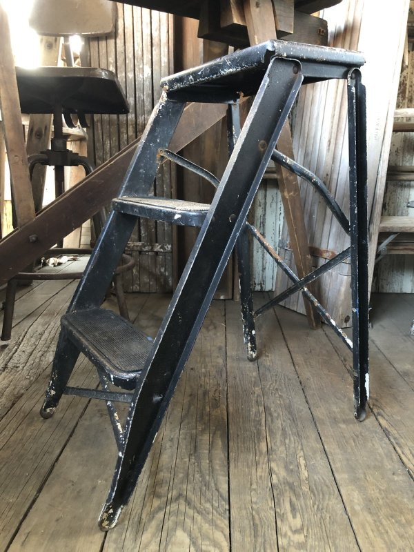 画像3: Vintage Metal Step Ladder (A133)