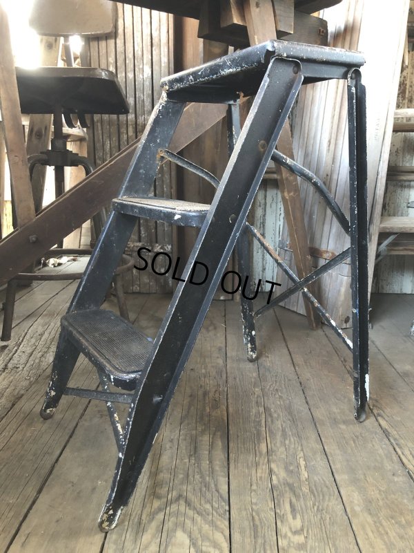 画像3: Vintage Metal Step Ladder (A133)