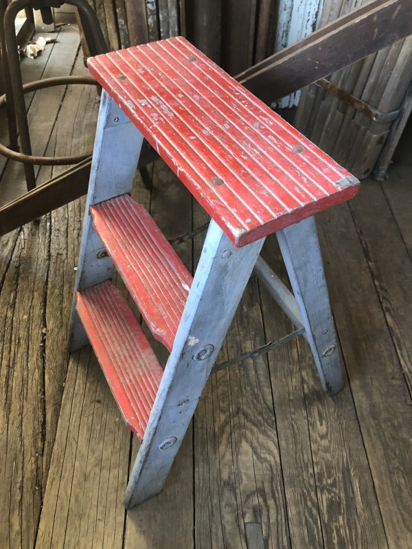 画像2: Vintage Wood Step Ladder (A132)
