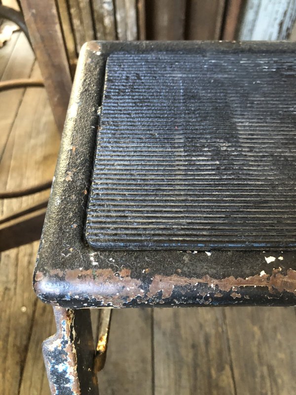 画像7: Vintage Metal Step Ladder (A133)