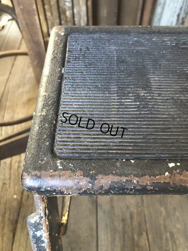 画像7: Vintage Metal Step Ladder (A133)
