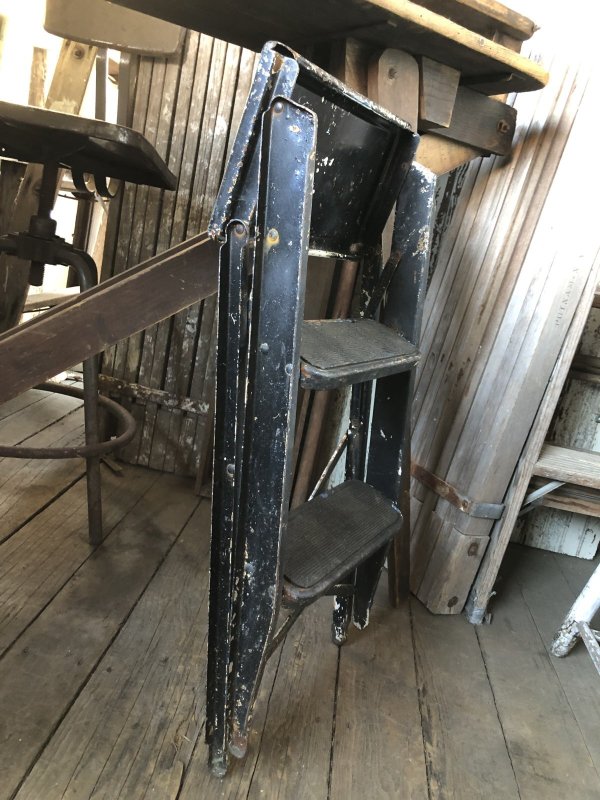 画像14: Vintage Metal Step Ladder (A133)