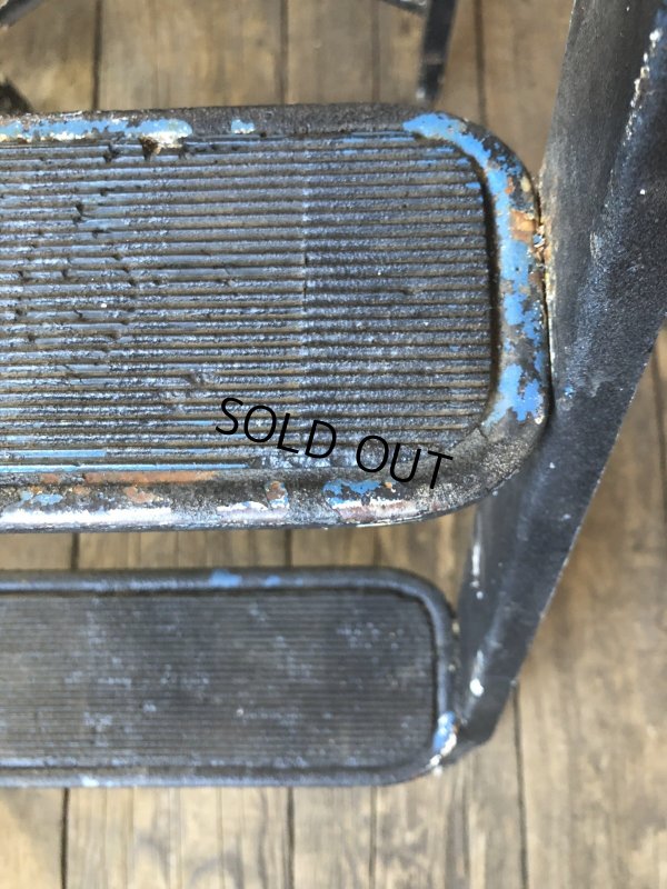 画像8: Vintage Metal Step Ladder (A133)