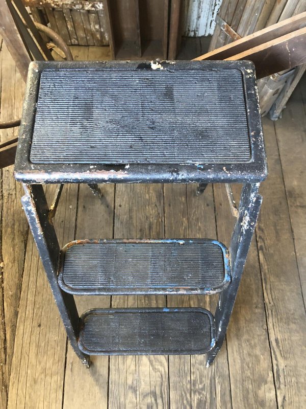 画像2: Vintage Metal Step Ladder (A133)