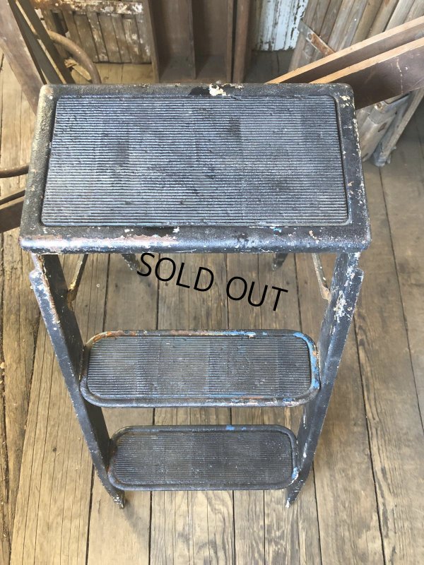 画像2: Vintage Metal Step Ladder (A133)