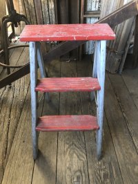 Vintage Wood Step Ladder (A132)