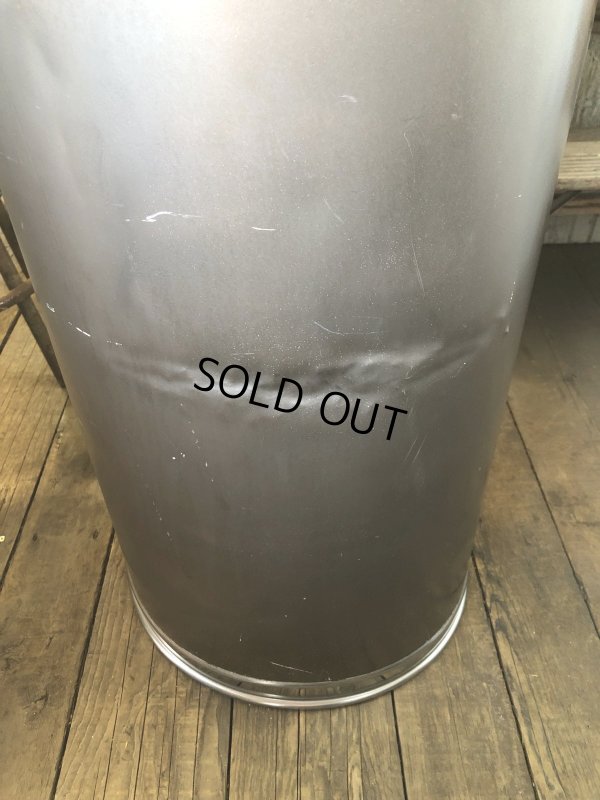 画像10: Vintage UNITED Pennsylvania Industrial Dome Top Torpedo Trash Can (A135)