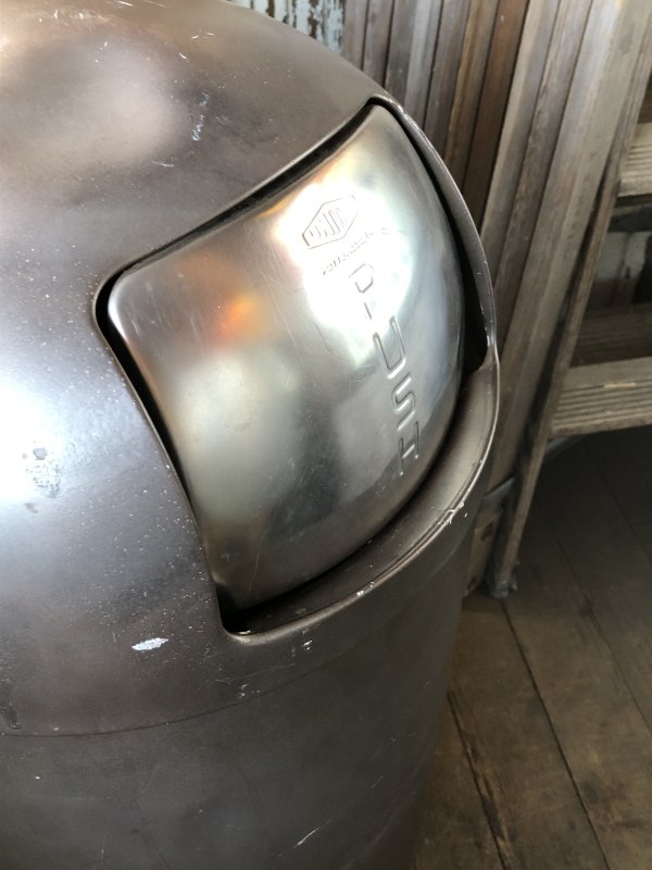 画像7: Vintage UNITED Pennsylvania Industrial Dome Top Torpedo Trash Can (A135)