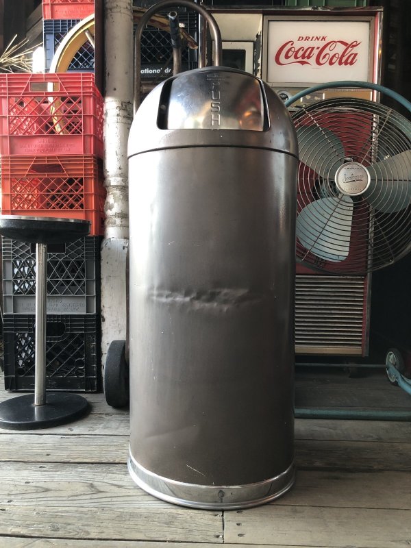 画像18: Vintage UNITED Pennsylvania Industrial Dome Top Torpedo Trash Can (A135)