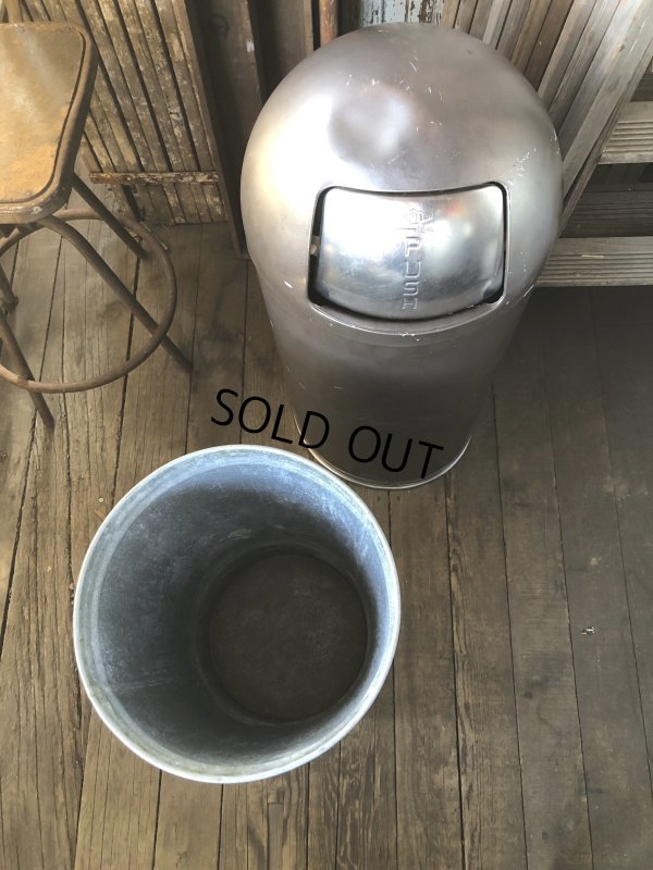 画像14: Vintage UNITED Pennsylvania Industrial Dome Top Torpedo Trash Can (A135)