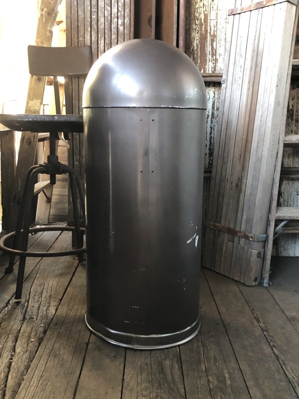 画像5: Vintage UNITED Pennsylvania Industrial Dome Top Torpedo Trash Can (A135)