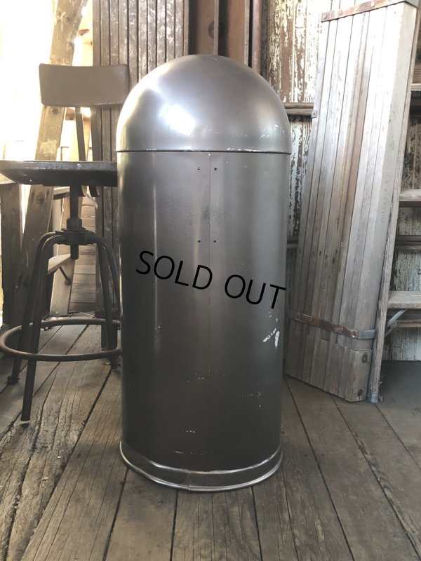 画像5: Vintage UNITED Pennsylvania Industrial Dome Top Torpedo Trash Can (A135)